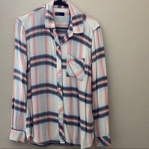 GAP Women’s Super Soft long-sleeve plaid top!
